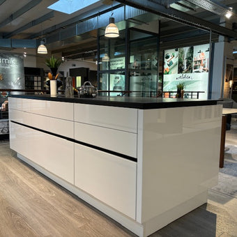 Einbauküche 555 Lux 817 Alpinweiß Hochglanz Kunststoff