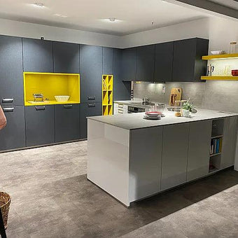 Einbauküche UGL Uni Gloss Kristallgrau Hochglanz - KüchenFirst