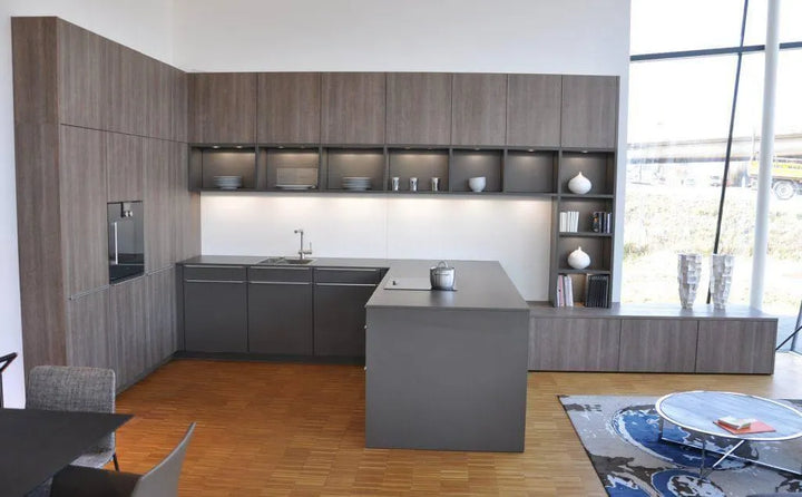 Der Charme brauner Küchen: Ein Luxustrend für 2025