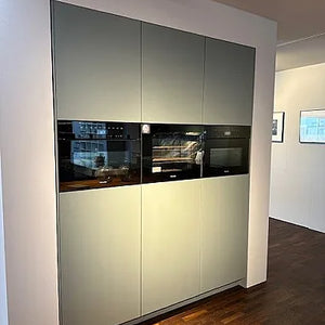 Einbauküche SE 8008LS Quarzitgrün Und Kaviargrün Samtmatt Arbeitsplatte Keramik Weiß Grau Inklusive E-Geräte