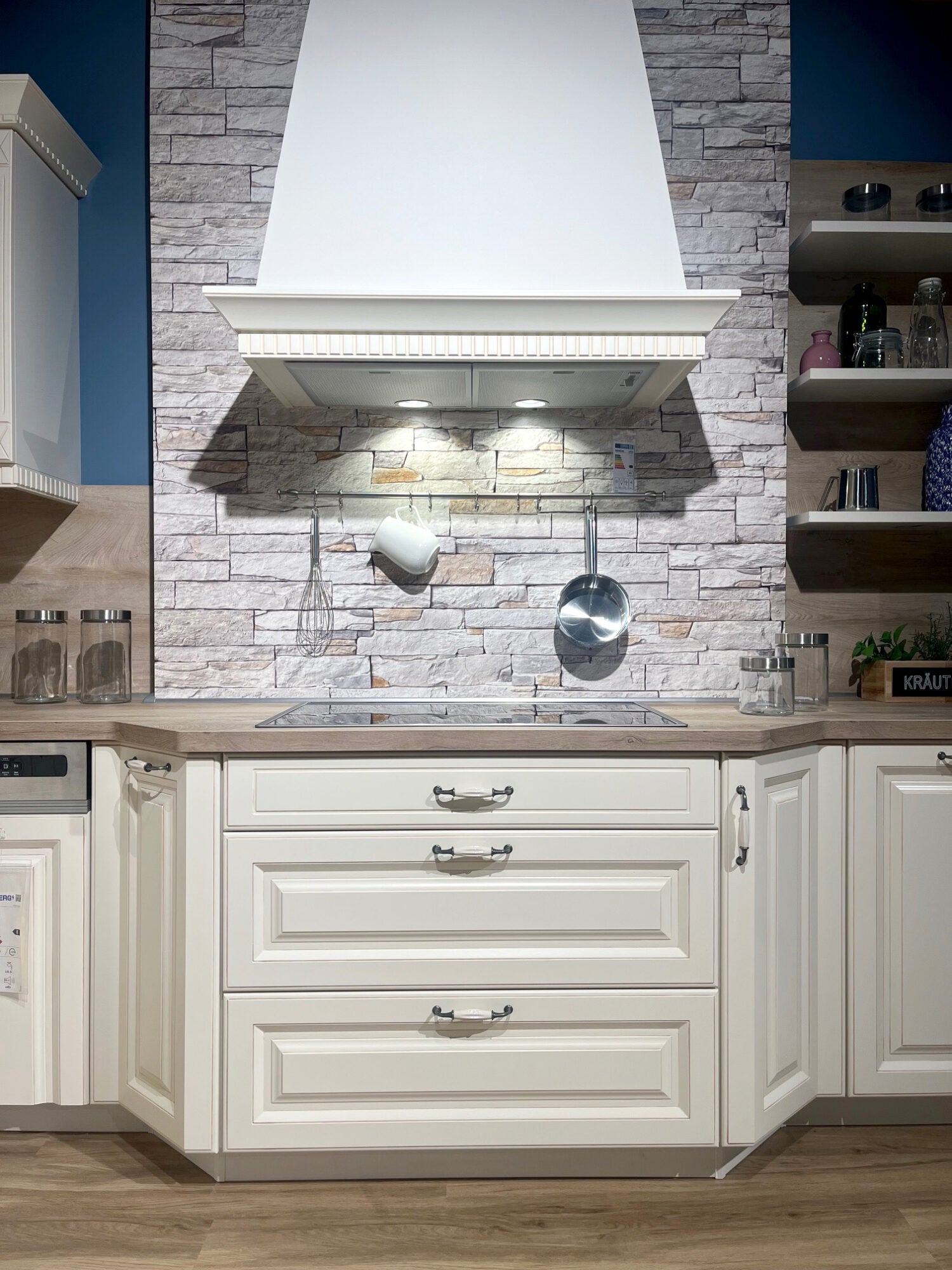 Landhausküche Castello Holzwerkstoff Magnolia Gewischt Weiß Inklusive E-Geräte