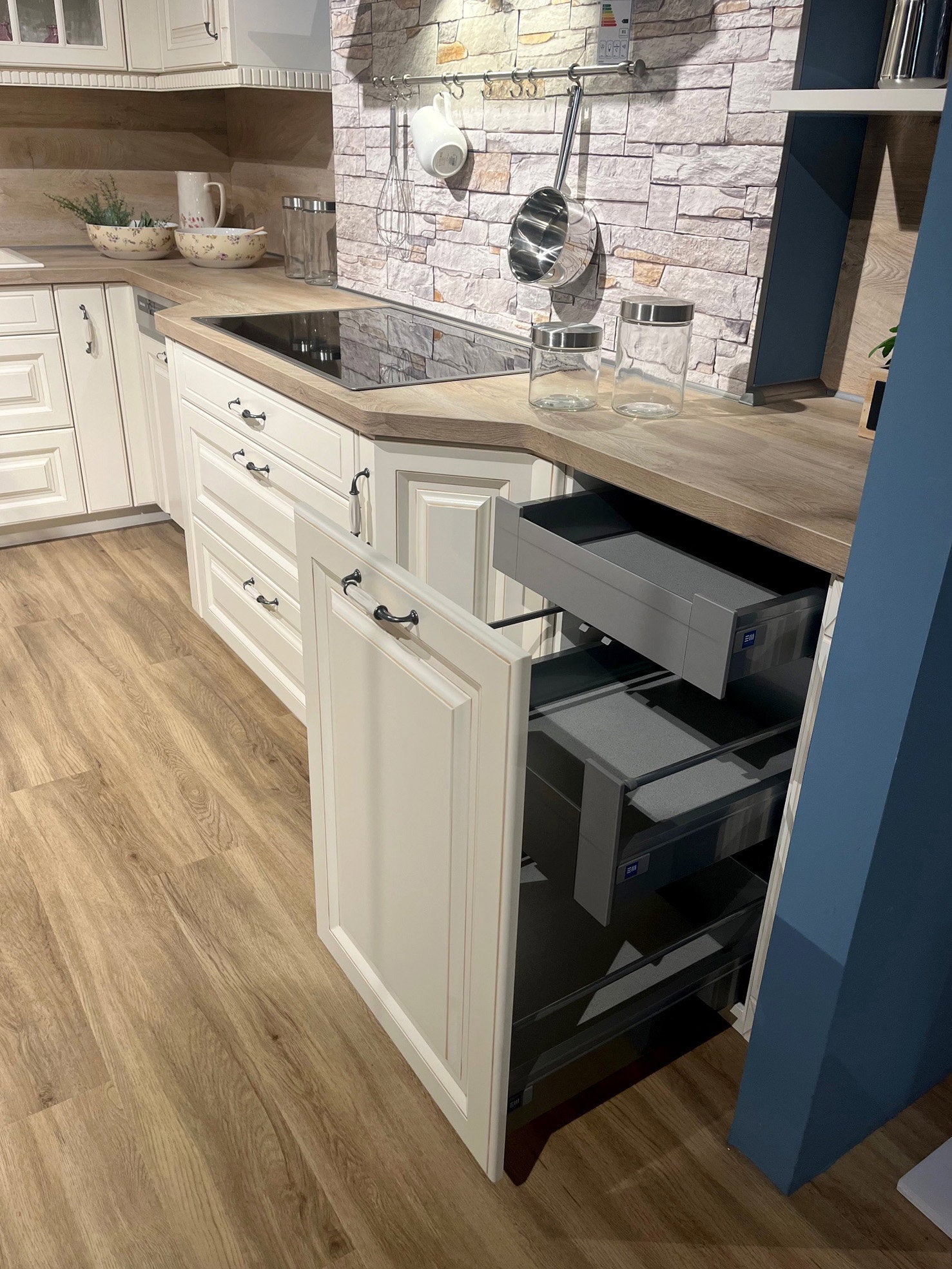 Landhausküche Castello Holzwerkstoff Magnolia Gewischt Weiß Inklusive E-Geräte