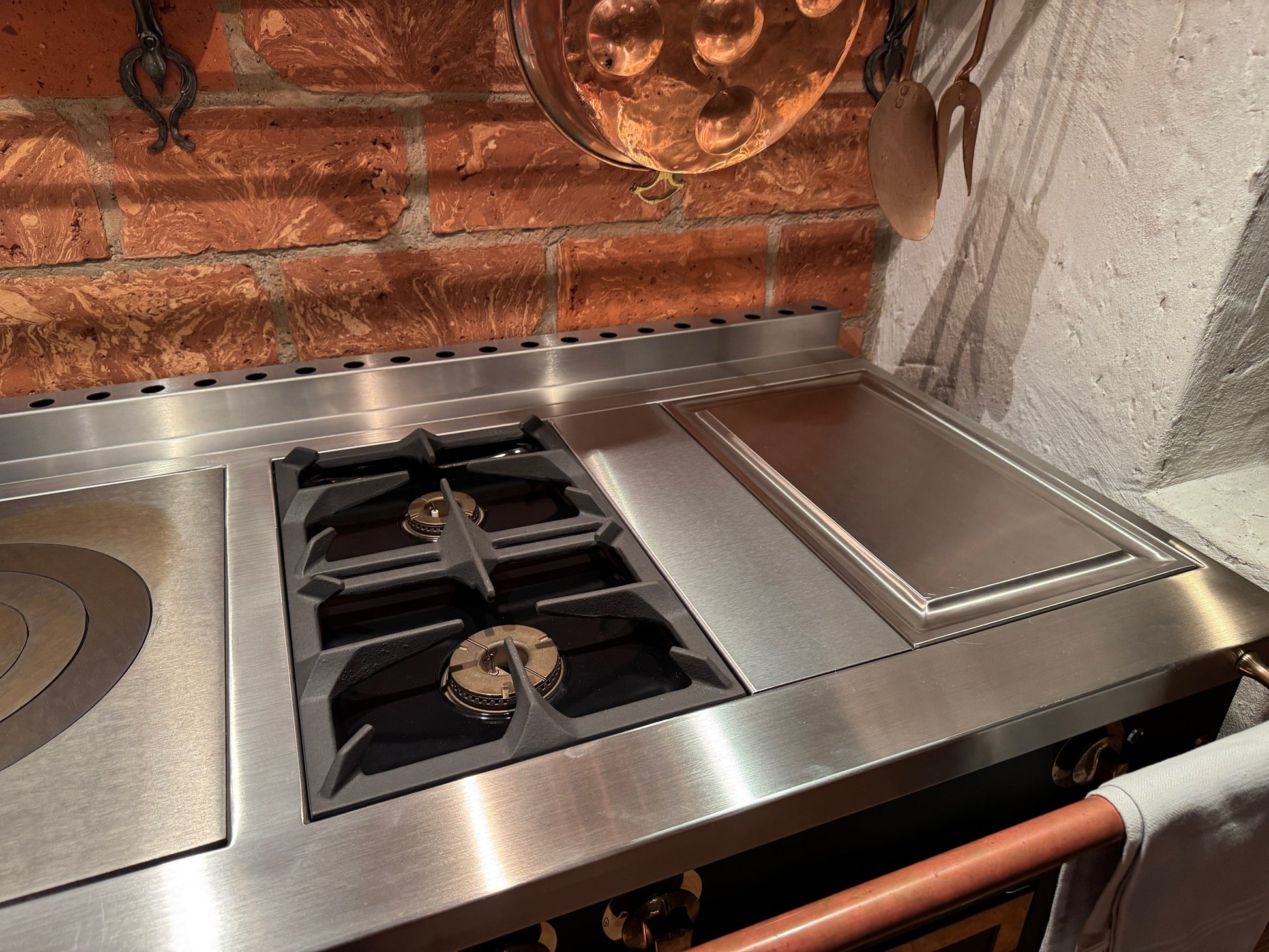 Kombinationsofen Chateau 150 Glänzendes Messing Und Mattschwarz