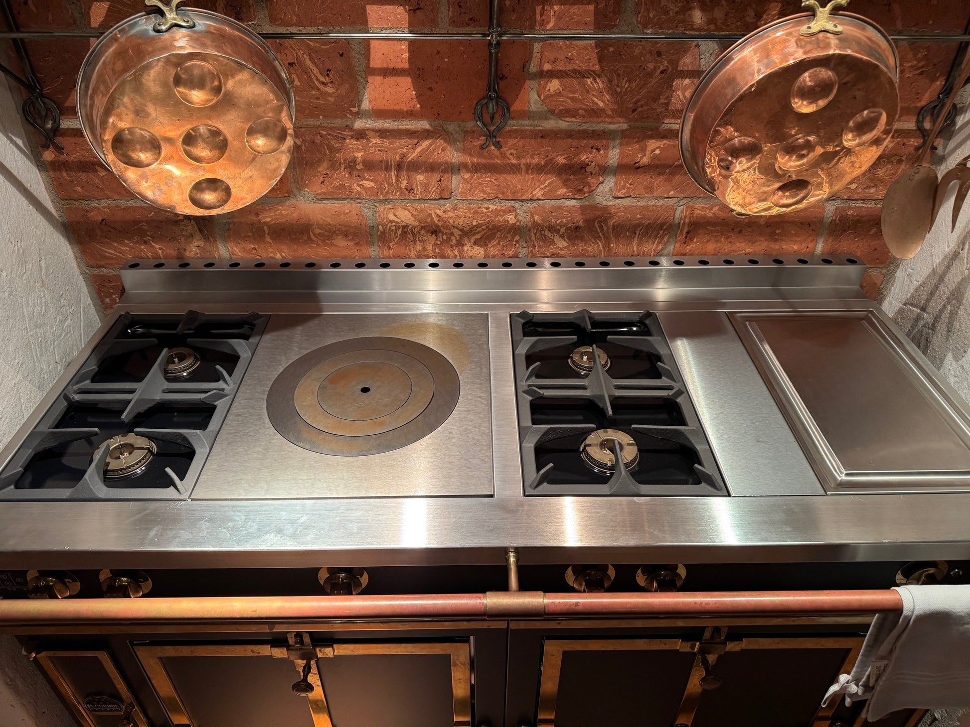 Kombinationsofen Chateau 150 Glänzendes Messing Und Mattschwarz