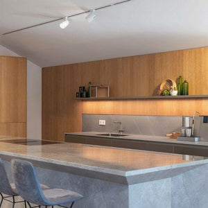 Designküche C12 Front Aluminium Oxid Bronze Und Eiche Furniert Und Geprägt