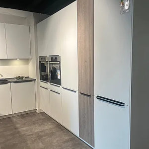 Winkelküche Senso Weiß Akzente Holzdekor