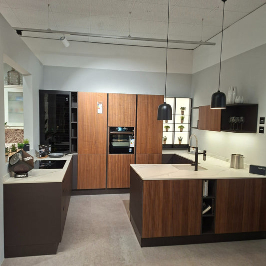 Einbauküche NX240 Platte Marmor Gold Matt Nussbaum Natur Schichtstoff K492F SensiQ Mokkabraun Inklusive E-Geräte